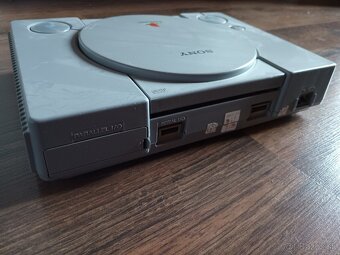 PlayStation One, PlayStation 1 Classic, PlayStation 2 Slim - 4