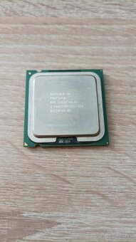 [REZERVOVANÉ] Staré Intel procesory - 4