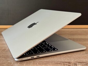 MacBook Air M2 8/256GB - 4