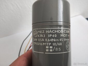 Prodám SS motorek K7A3 s převodovkou 45 otáček 24V MEZ - 4
