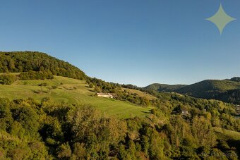 Váš súkromný raj s dychberúcim výhľadom a 9 444m2 veľkým poz - 4