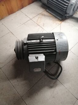 MEZ Mohelnice elektromotor 3kw, 940 ot /min 400V. - 4