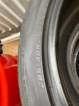 Yokohama 285/40 R21 letné - 4