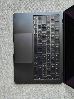 Apple MacBook Air 13" (M2), 256GB - 4