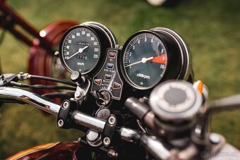 Honda CB 750 K7 - 4
