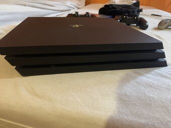 PlayStation 4 pro 1tb - 4