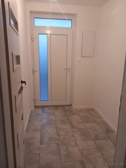 Predaj 3-izbový byt +záhradka ,Topoľčany -Kamanová,posledný - 4