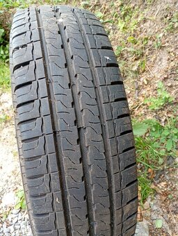 Predám pneumatiky R16c letné - 4