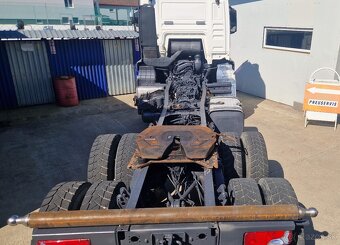 Predám MAN 440 TGS 6x6, E4 ťahač a sklápač - 4