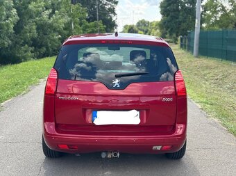 Predam Peugeot 5008 7 mistne , r.v 2010, 2.0 diesel 110KW - 4