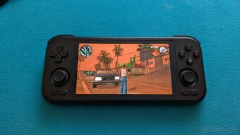 Retroid pocket 4 pro, pevné púzdro, ergonomický úchop - 4