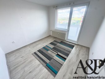 ZNÍŽENÁ CENA/3 IZB. BYT S DVOMI BALKÓNMI V ŠIRŠOM CENTRE, 64 - 4