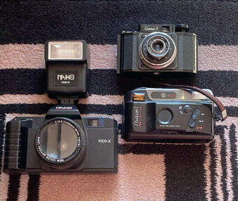 3 staré fotoaparáty - 4