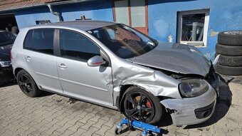 Volkswagen Golf V 1.9 TDI BLS - 4