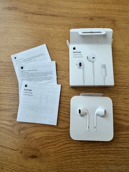 Apple Earpods with lighting - 4