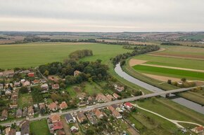 Exkluzívne na predaj stavebný pozemok v obci Kovarce - 4