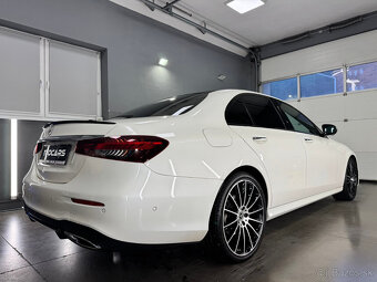 Mercedes-Benz Sedan E220D 4MATIC AMG STYLING FACELIFT - 4