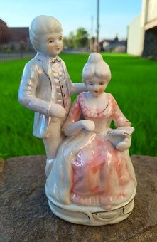 PORCELÁNOVÉ SOŠKY - 4