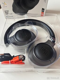 Jbl tune 760NC čiernej farby - 4