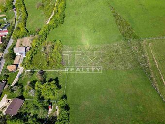 REZERVOVANÉ Stavebný pozemok- Dolný Lieskov- 4770 m2 - 4