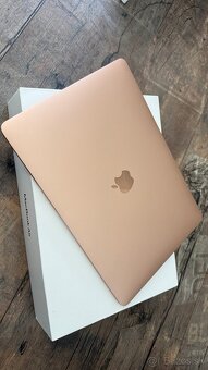 Predám MacBook Air 13” M1 2020 8GB Rose gold - 4