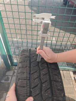 Zimne Hankook 225/55/17c - 4