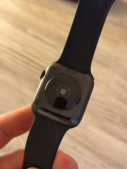 Apple Watch SE 44mm GPS 2. generácia - 4