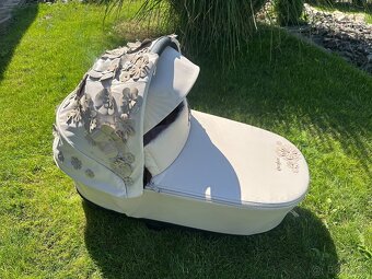Cybex priam 4.0 vanička simply flowers beige - 4