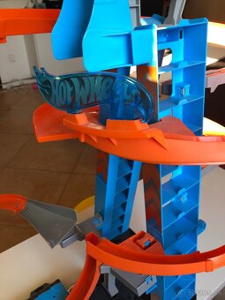 Hot wheels dráha, veža - 4