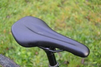 Canyon lux trail CF 6 2025 - 4