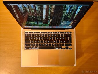 MacBook Air 2020 | i7 • 8GB • 256GB SSD - 4