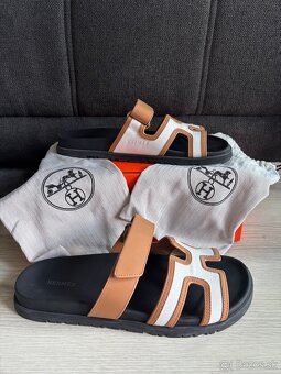 Bielo-hnedé pánske Hermès šľapky - 4