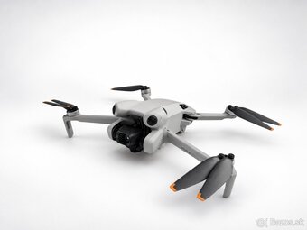 Predám DJI Mini 4 Pro Fly More Combo DJI Care - 4