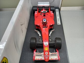 F1 FERRARI F2005 2005 RUBENS BARRICHELLO HOTWHEELS 1:18 - 4