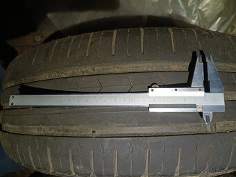 195/65R15 - 4