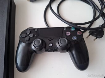 Playstation 4 slim - 4