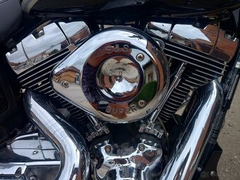 Harley Davidson - 4