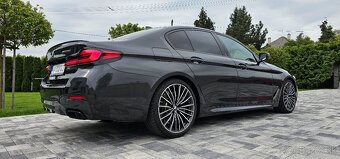 BMW M550i xDrive 390kw Možná Výmena - 4