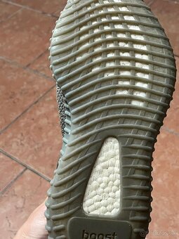 YEEZY - 4
