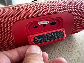JBL charge 4 červený original - 4