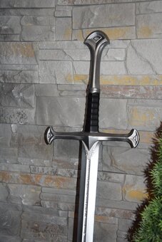 Replika LOTR mecu - 4