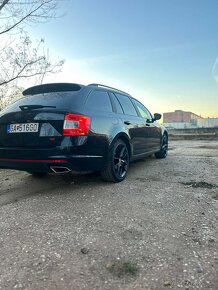 Škoda Octavia Combi 2.0 TSI RS DSG 162KW - 4