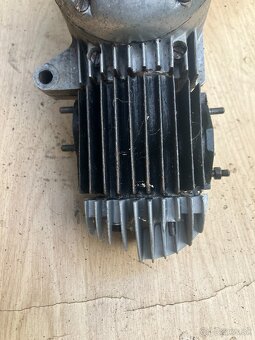 jawa parez 550 motor - 4