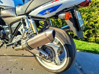Suzuki Gsx 1400 - 4