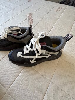 Off white shoes - 4