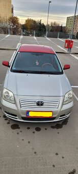 Toyota Avensis T25 hatchback - 4