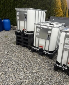 Predám 600L nadrž plastove palety - 4