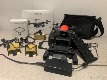 Dron DJI Spark - 4