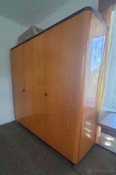 Retro skriňa z masívu 2 - 4