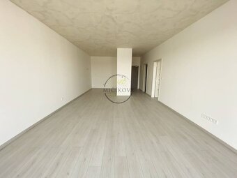 Trojizbový byt s terasou 27,46 m2 v meste Galanta - 4